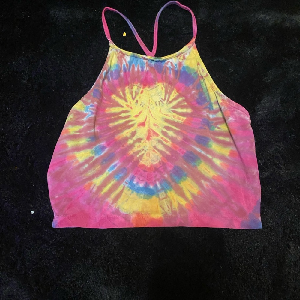 Tye dye heart crop top from earthbound